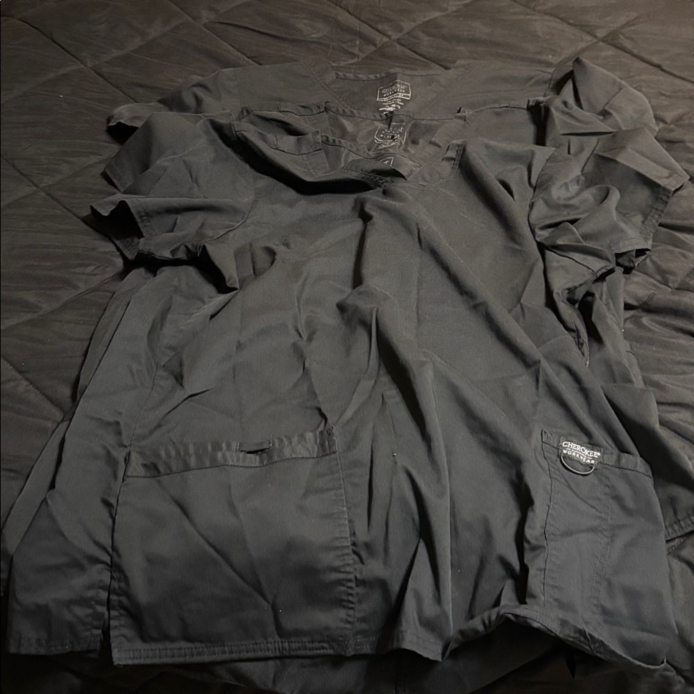 Cherokee scrub top